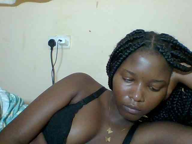 Hornyqueen4 webcam