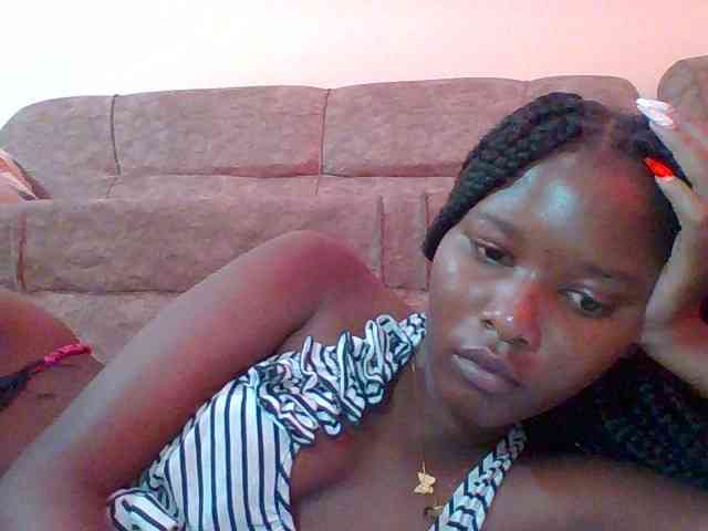 Hornyqueen4 webcam