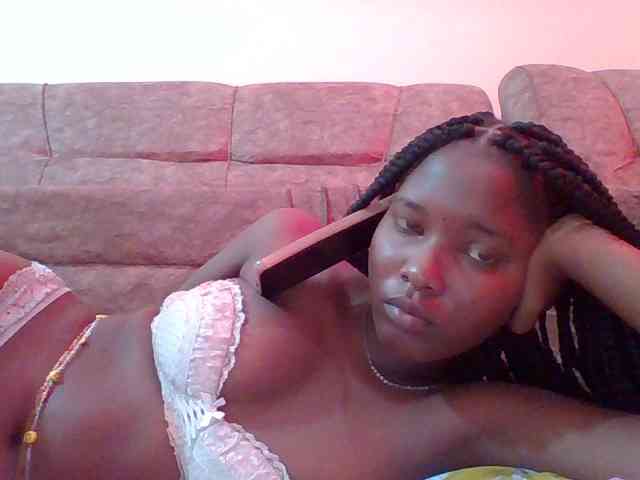 Hornyqueen4 webcam