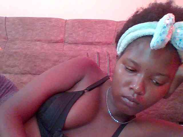 Hornyqueen4 webcam