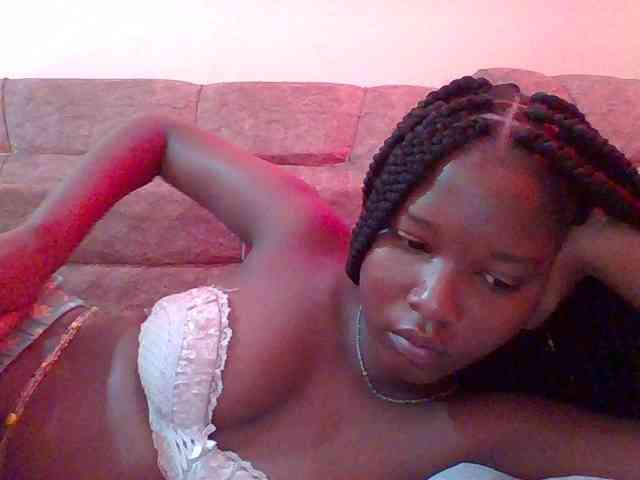 Hornyqueen4 webcam
