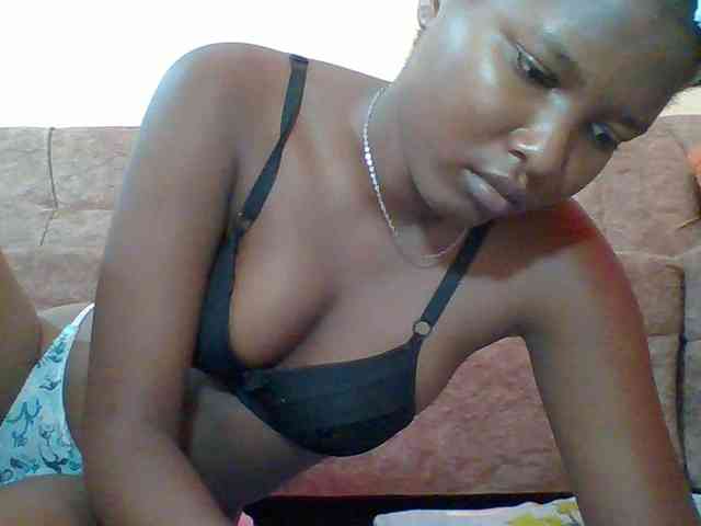 Hornyqueen4 webcam