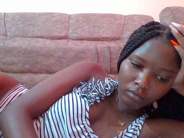 Hornyqueen4 webcam