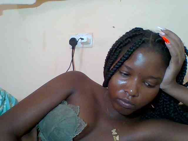 Hornyqueen4 webcam