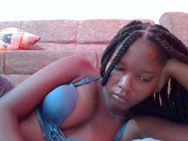 Hornyqueen4 webcam