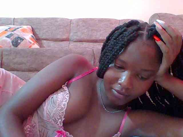 Hornyqueen4 webcam