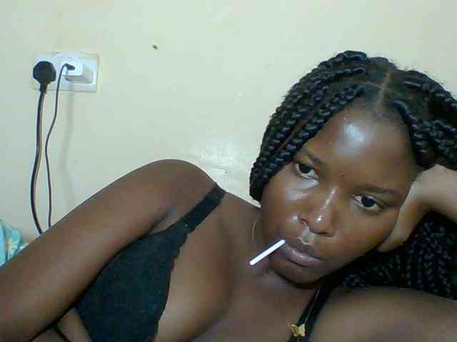Hornyqueen4 webcam