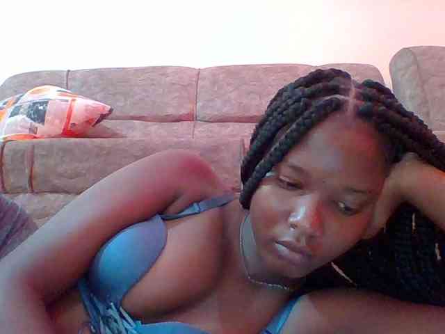 Hornyqueen4 webcam