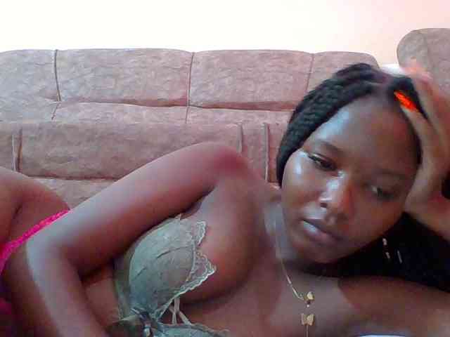 Hornyqueen4 webcam