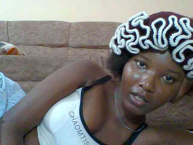 Hornyqueen4 webcam