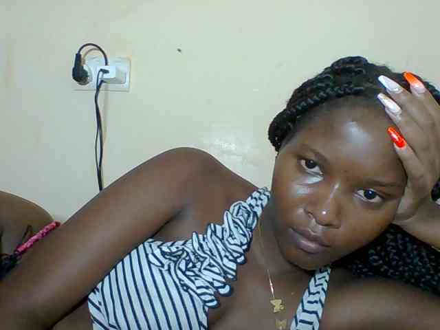 Hornyqueen4 webcam