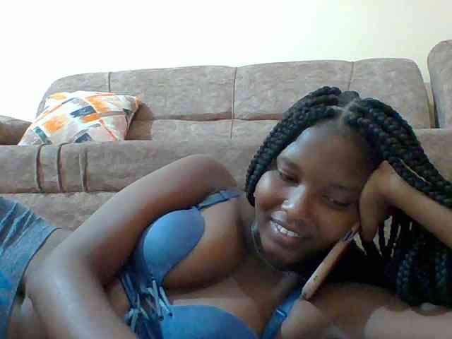 Hornyqueen4 webcam