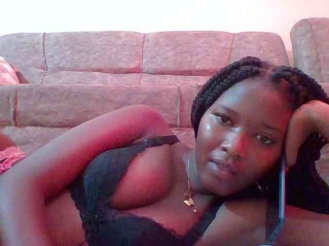 Hornyqueen4 webcam