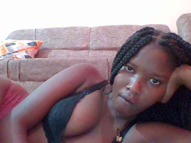 Hornyqueen4 webcam