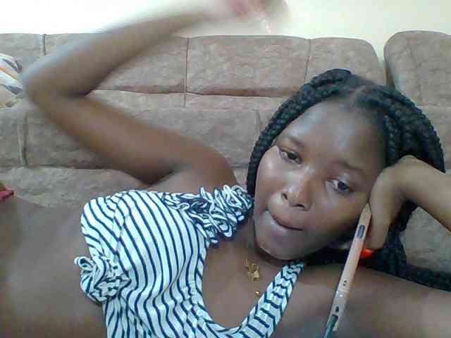 Hornyqueen4 webcam
