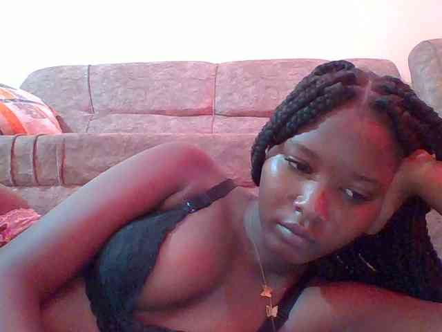 Hornyqueen4