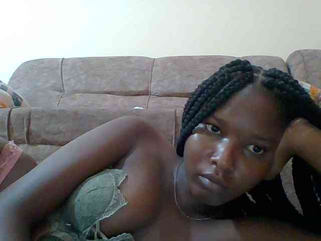 Hornyqueen4 webcam