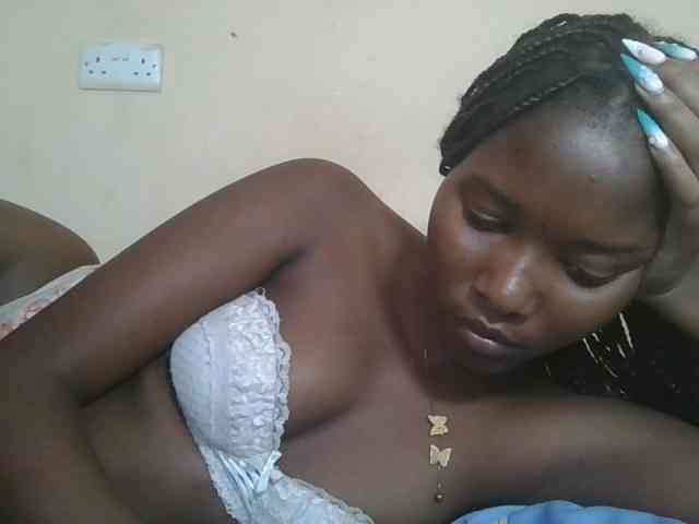 Hornyqueen4 webcam