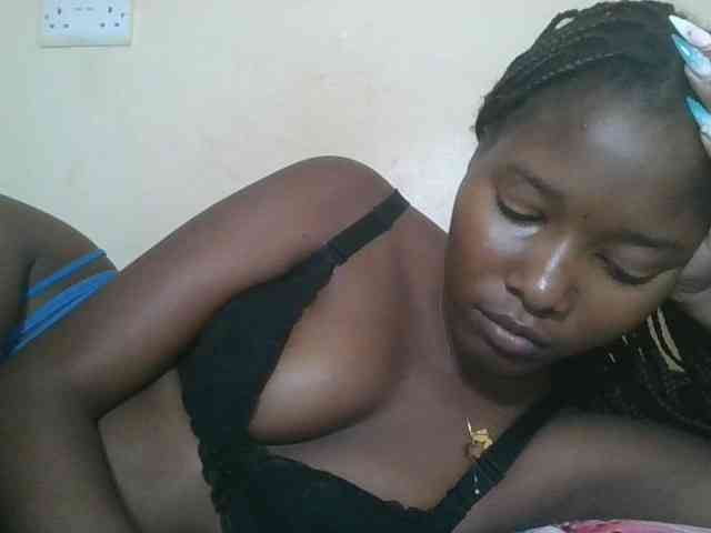 Hornyqueen4 webcam