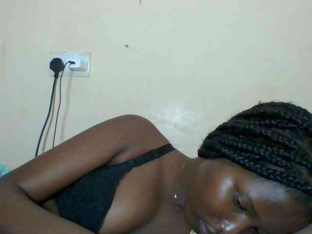 Hornyqueen4 webcam