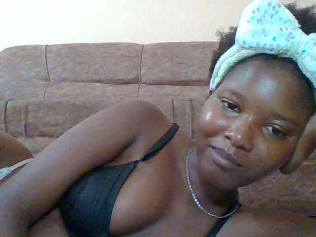 Hornyqueen4 webcam