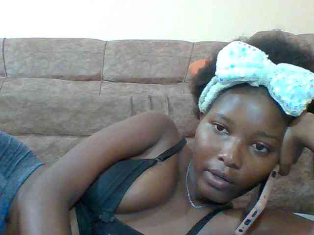 Hornyqueen4 webcam