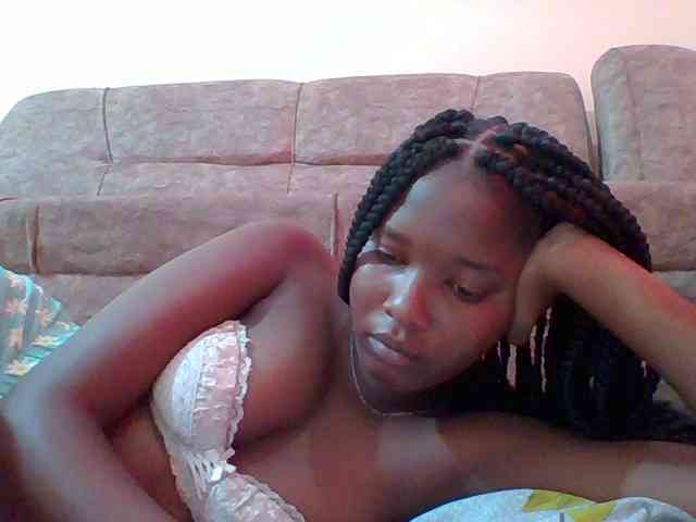 Hornyqueen4 webcam