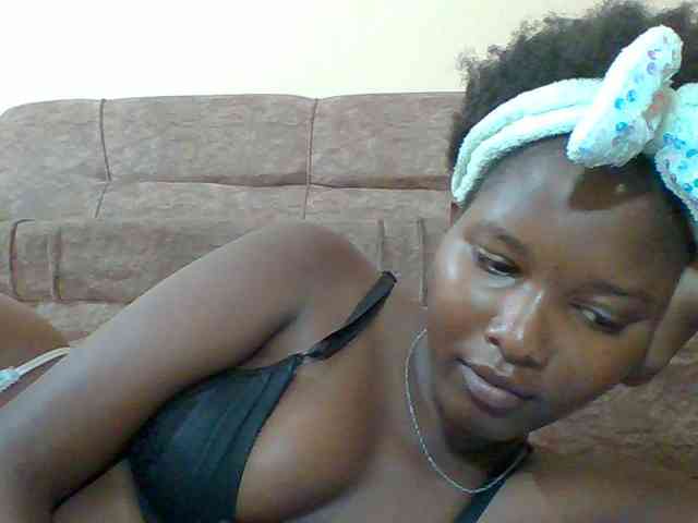 Hornyqueen4 webcam