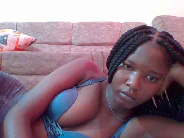 Hornyqueen4 webcam