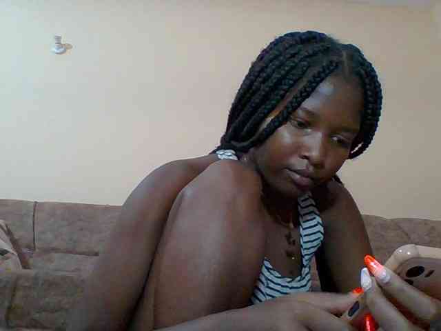 Hornyqueen4 webcam