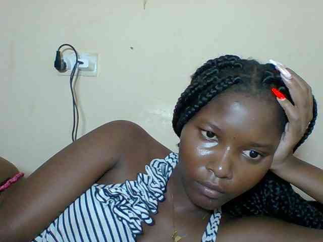 Hornyqueen4 webcam
