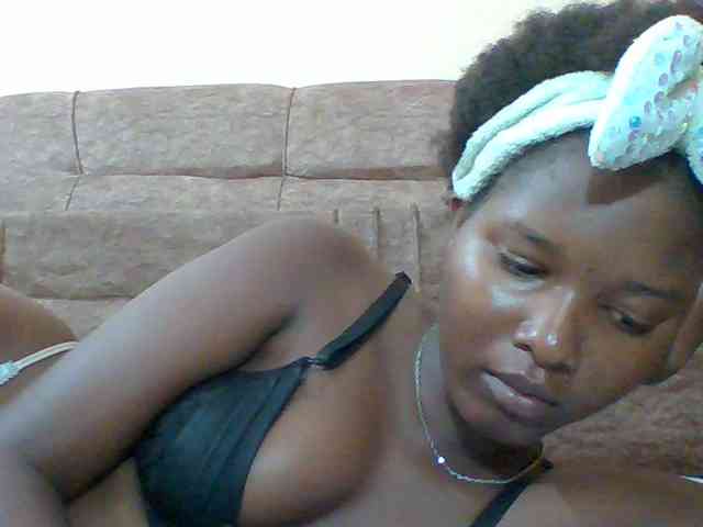 chatroom Hornyqueen4