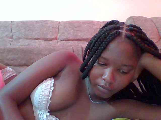 Hornyqueen4 webcam