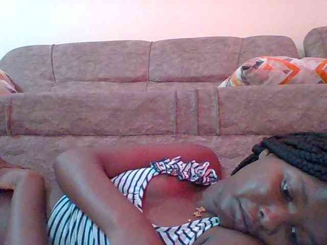Hornyqueen4 webcam