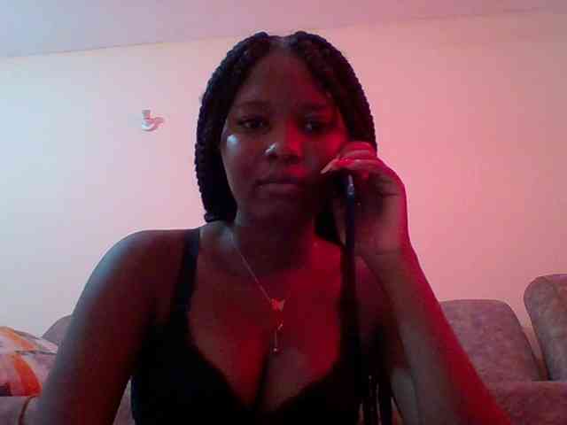 Hornyqueen4 webcam