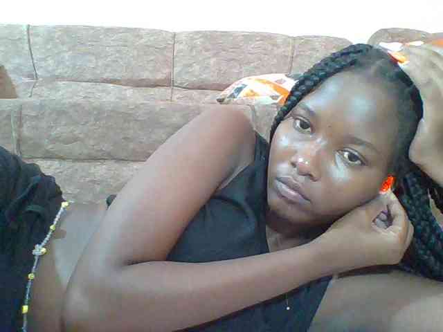 Hornyqueen4 webcam
