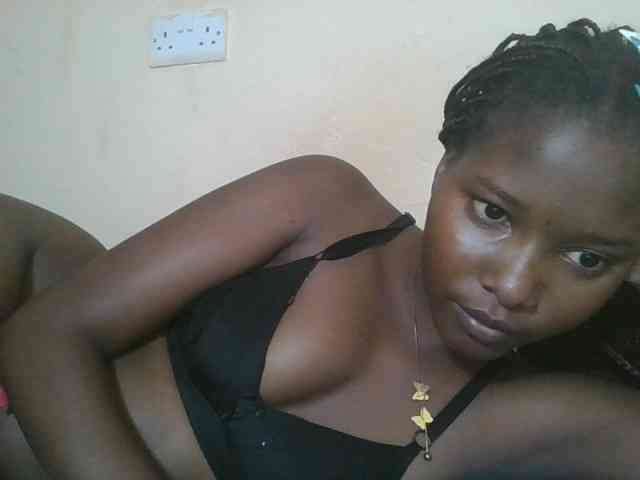 Hornyqueen4 webcam