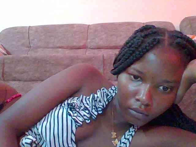 Hornyqueen4 webcam