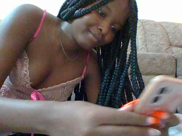 Hornyqueen4 webcam