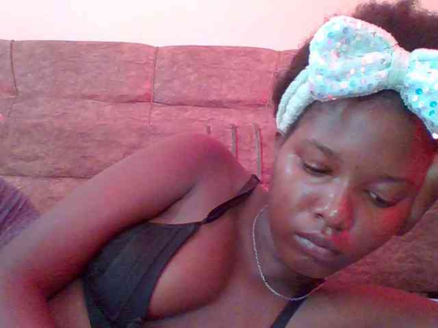 Hornyqueen4 webcam