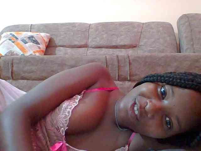 Hornyqueen4 webcam