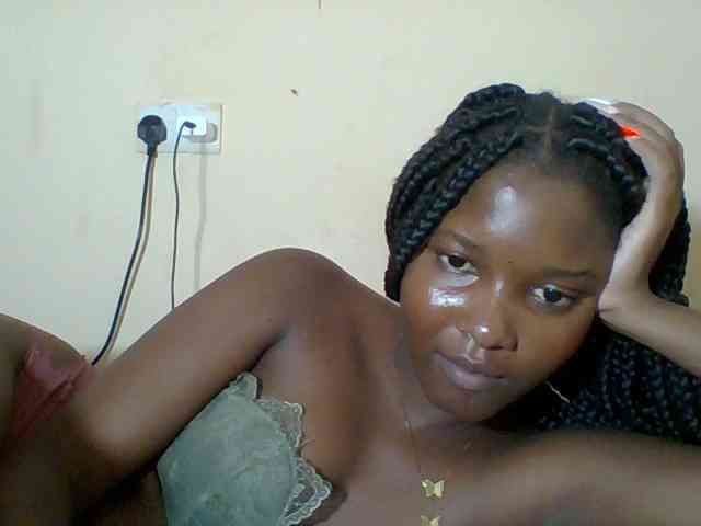 Hornyqueen4 webcam