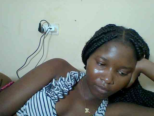 Hornyqueen4 webcam