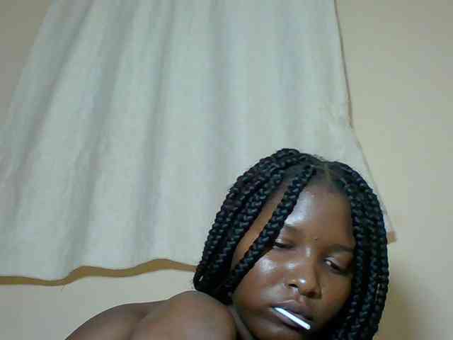 Hornyqueen4 webcam