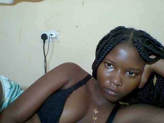 Hornyqueen4 webcam