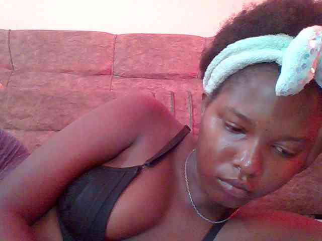Hornyqueen4 webcam
