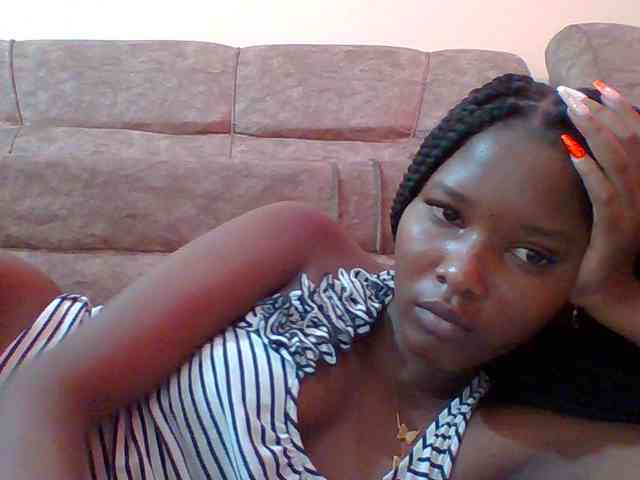 live chatting Hornyqueen4