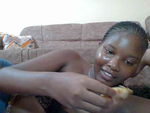 Hornyqueen4 webcam