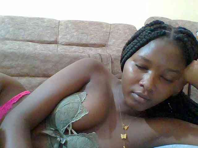 Hornyqueen4 webcam