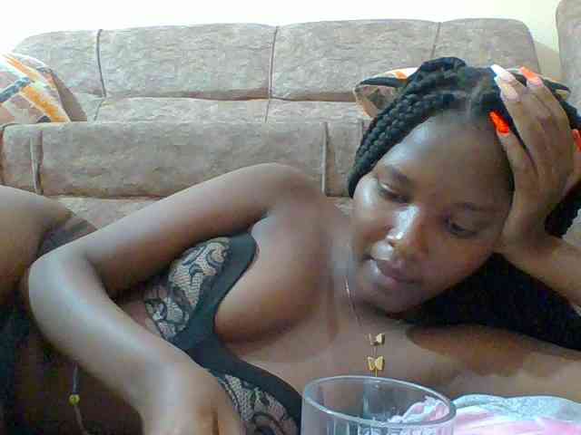 Hornyqueen4 webcam